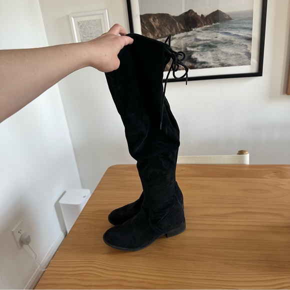 Black Thigh Boots - Picture 3 of 5